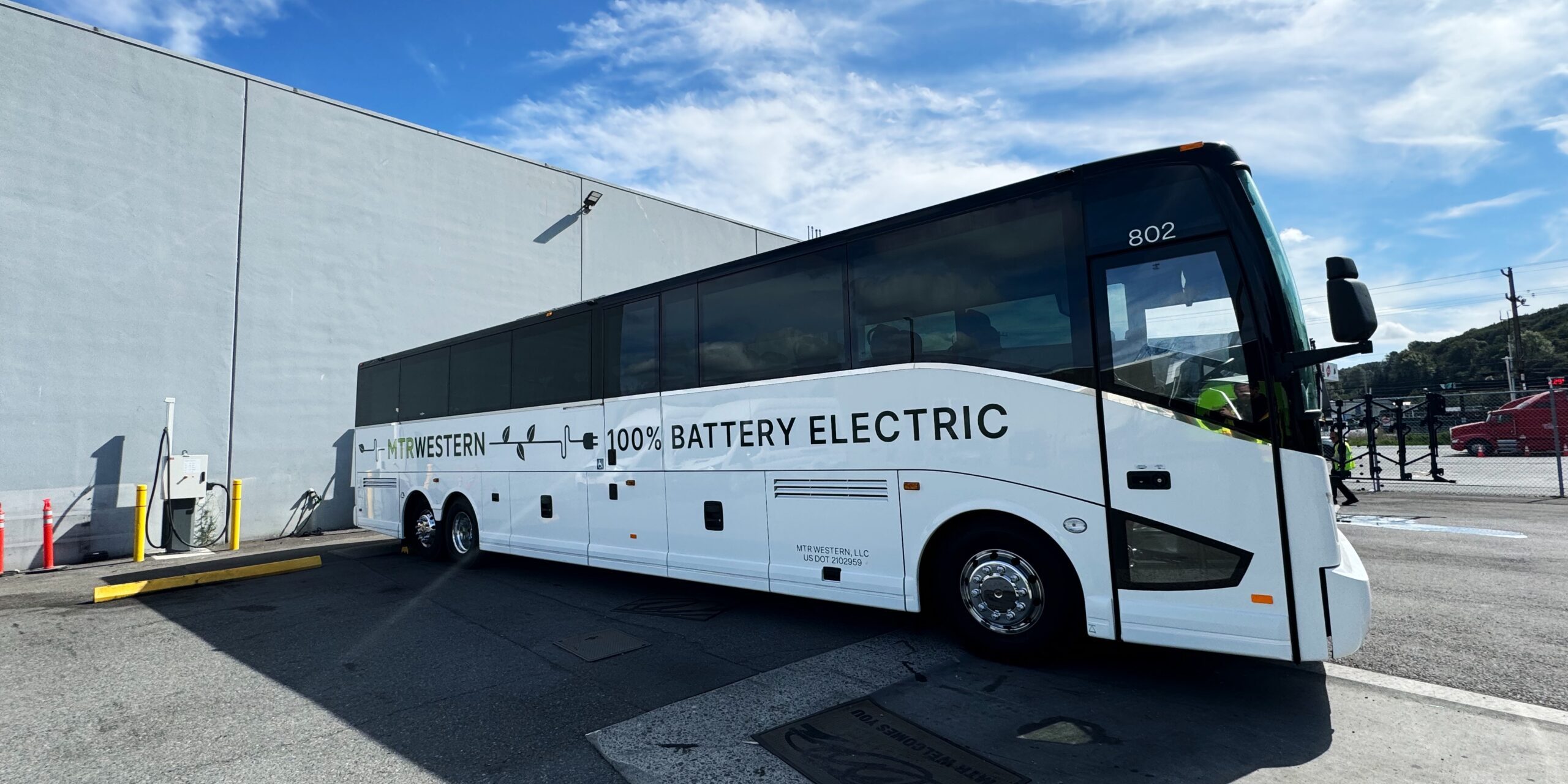 MTRWESTERN_Electric_Charter_Bus_2024_1